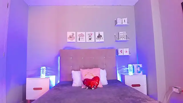 EmilyCoast-1 online show from 16, 3, 2026