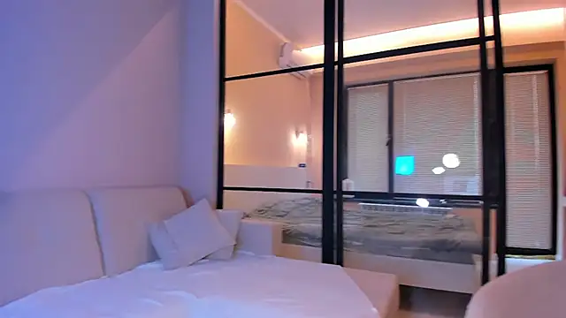 Lunaonekiss online show from 27, 2, 2025