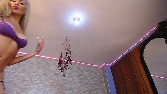 Snapshot of hornytsblonde chatting on 19, 3, 2025 hornytsblonde online show from 19, 3, 2025