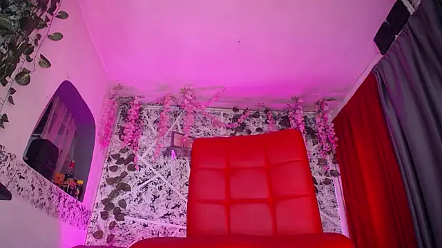 Snapshot of hornytsblonde chatting on 4, 7, 2026 hornytsblonde online show from 4, 7, 2026