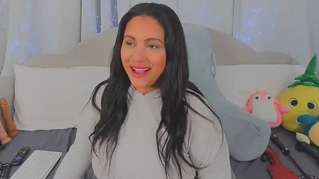 MeghanXO online show from 15, 5, 2026