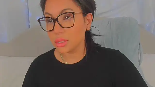 MeghanXO online show from 5, 12, 2025