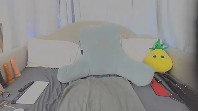 MeghanXO online show from 3, 3, 2026