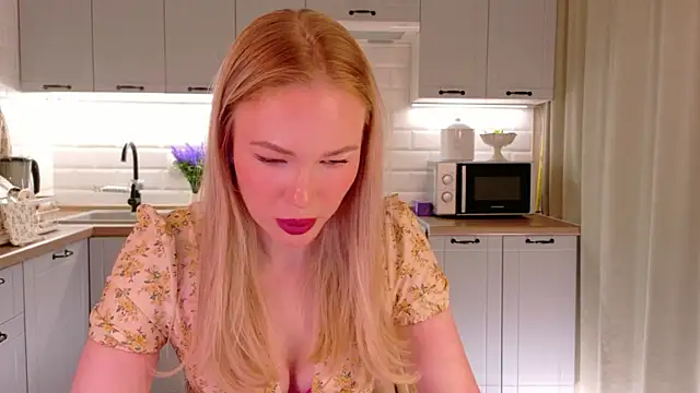 Veronika Mitchel online show from 7, 4, 2026