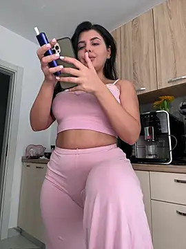 Snapshot of Scarlett-Dream chatting on 15, 7, 2026 Scarlett-Dream online show from 15, 7, 2026
