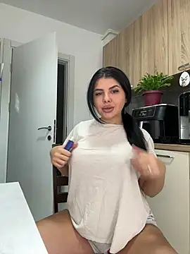Snapshot of Scarlett-Dream chatting on 3, 8, 2026 Scarlett-Dream online show from 3, 8, 2026