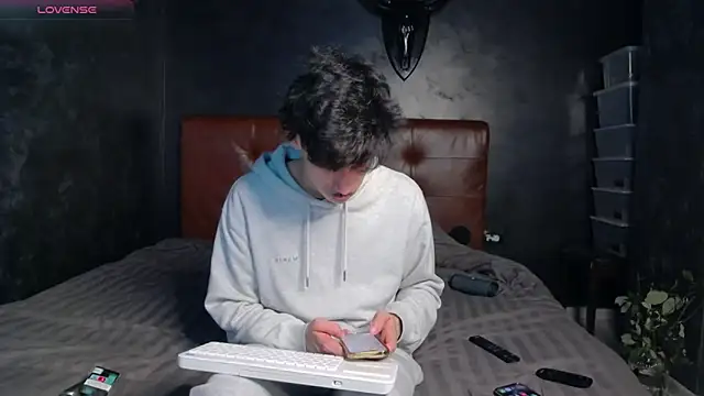 Snapshot of DanielCrush1 chatting on 24, 2, 2026 DanielCrush1 online show from 24, 2, 2026