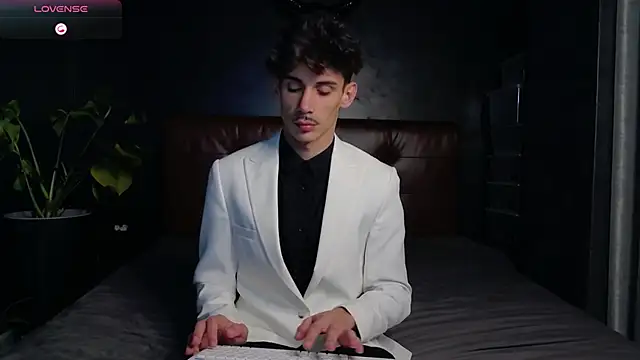 DanielCrush1 online show from 10, 11, 2025