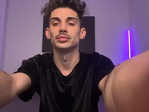 DanielCrush1 online show from 8, 1, 2025