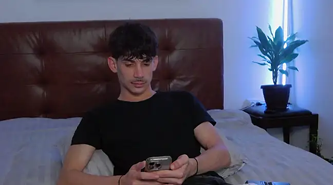 DanielCrush1 online show from 15, 2, 2025