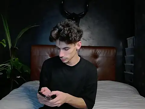 DanielCrush1 online show from 18, 10, 2025