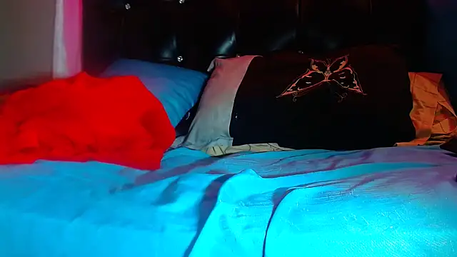 Queenofthenightx online show from 12, 11, 2025