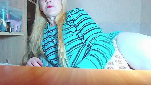 MadamBombShell online show from 20, 12, 2025