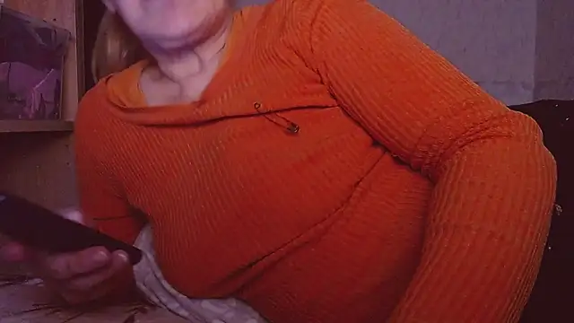 MadamBombShell online show from 18, 11, 2025