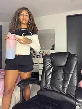 stormyy  online show from 18, 7, 2026