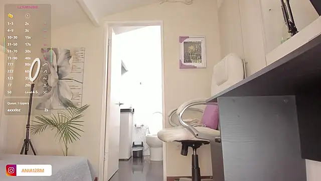 catalinasaiz online show from 13, 10, 2025