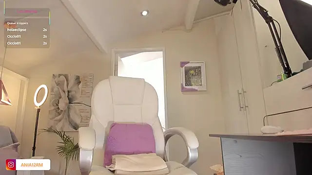 catalinasaiz online show from 31, 10, 2025