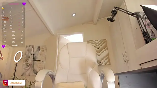 catalinasaiz online show from 4, 12, 2025