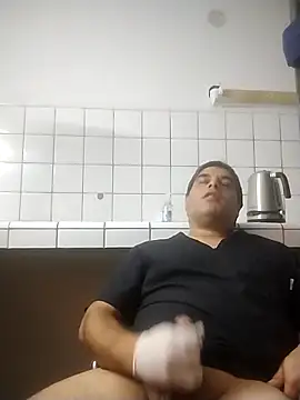 Tonilp1984 online show from 16, 3, 2026