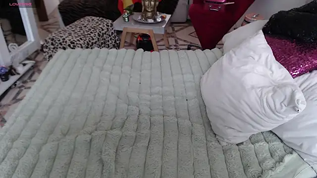 Snapshot of Myrnasexxx chatting on 18, 4, 2026 Myrnasexxx online show from 18, 4, 2026