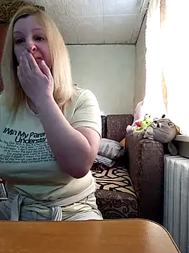 Snapshot of BustyBlond chatting on 24, 3, 2026 BustyBlond online show from 24, 3, 2026