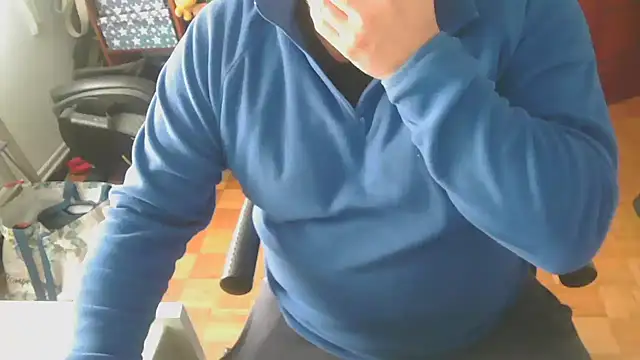 Snapshot of mikeyhotbear chatting on 13, 1, 2025 mikeyhotbear online show from 13, 1, 2025