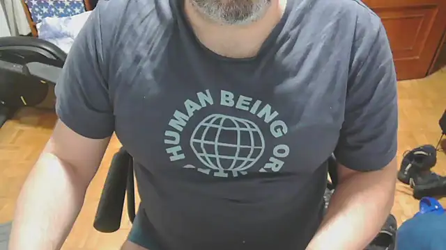 Snapshot of mikeyhotbear chatting on 29, 9, 2025 mikeyhotbear online show from 29, 9, 2025