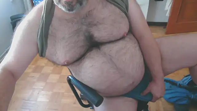 Snapshot of mikeyhotbear chatting on 26, 9, 2025 mikeyhotbear online show from 26, 9, 2025