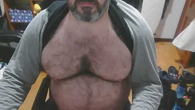 Snapshot of mikeyhotbear chatting on 13, 1, 2025 mikeyhotbear online show from 13, 1, 2025