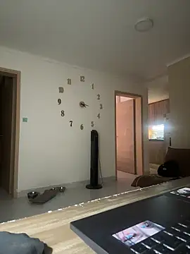 GabriSaenz online show from 9, 1, 2025