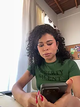 GabriSaenz online show from 18, 11, 2025