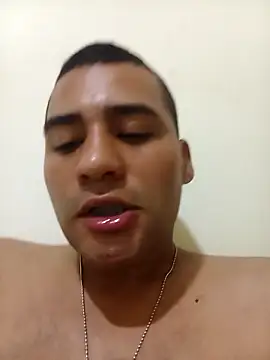 Snapshot of EISONREINA11 chatting on 30, 11, 2025 EISONREINA11 online show from 30, 11, 2025