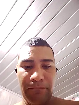 Snapshot of EISONREINA11 chatting on 23, 12, 2025 EISONREINA11 online show from 23, 12, 2025