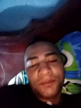 Snapshot of EISONREINA11 chatting on 4, 11, 2025 EISONREINA11 online show from 4, 11, 2025