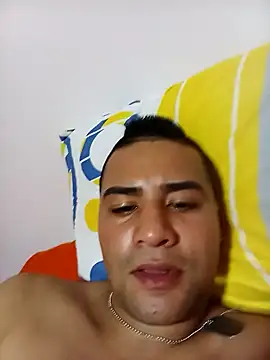 Snapshot of EISONREINA11 chatting on 11, 11, 2025 EISONREINA11 online show from 11, 11, 2025