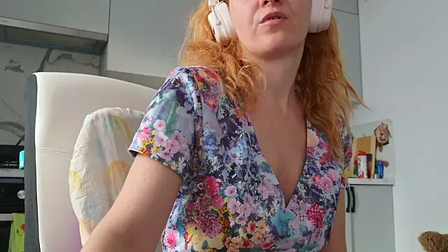 Snapshot of Simabigsmile chatting on 3, 2, 2026 Simabigsmile online show from 3, 2, 2026