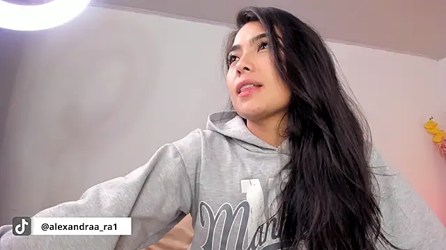 Alexandra ra online show from 27, 2, 2025