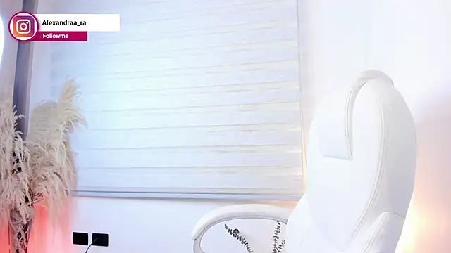 Alexandra ra online show from 18, 7, 2026