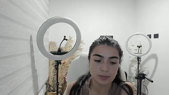 Alexandra ra online show from 5, 2, 2026