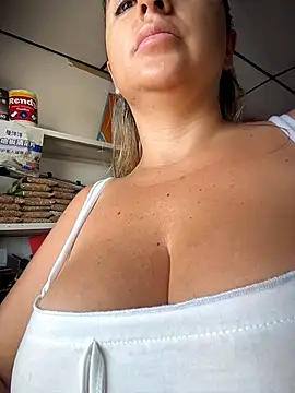 Snapshot of sammyqueenx21 chatting on 14, 4, 2026 sammyqueenx21 online show from 14, 4, 2026