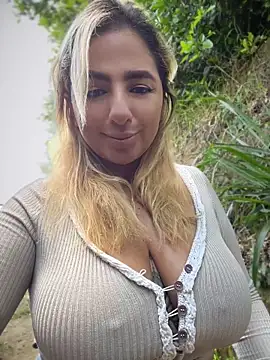 sammyqueenx21 online show from 10, 7, 2026