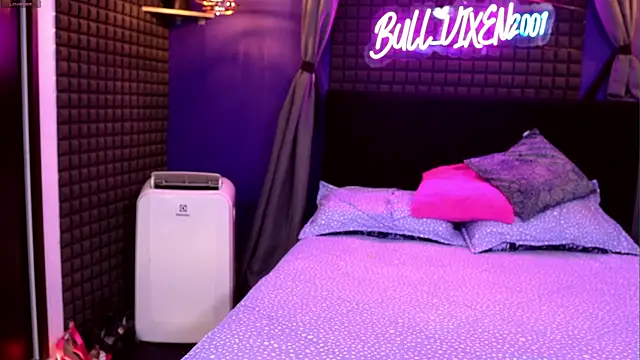 bull vixen2001 online show from 23, 7, 2026