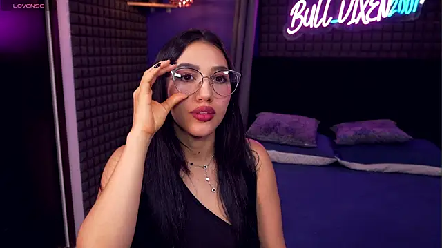 bull vixen2001 online show from 18, 4, 2026