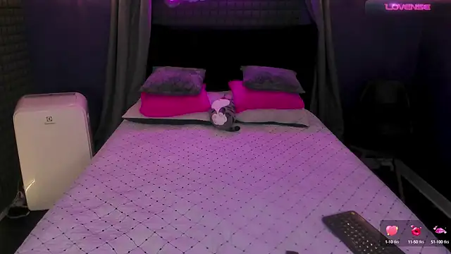 bull vixen2001 online show from 22, 9, 2025