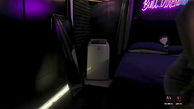 bull vixen2001 online show from 13, 9, 2025