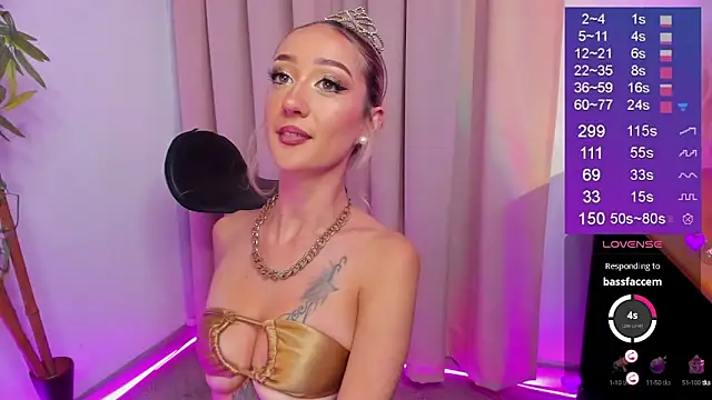 Bella-White online show from 10, 10, 2025