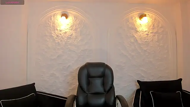 ErikaBenz  online show from 10, 10, 2025