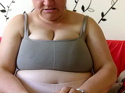 LaraXXX38 online show from 11, 5, 2026