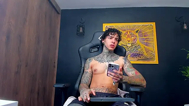 Snapshot of Aron_ford chatting on 3, 2, 2025 Aron ford online show from 3, 2, 2025