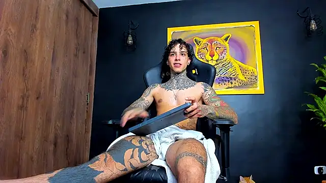 Snapshot of Aron_ford chatting on 25, 1, 2025 Aron ford online show from 25, 1, 2025